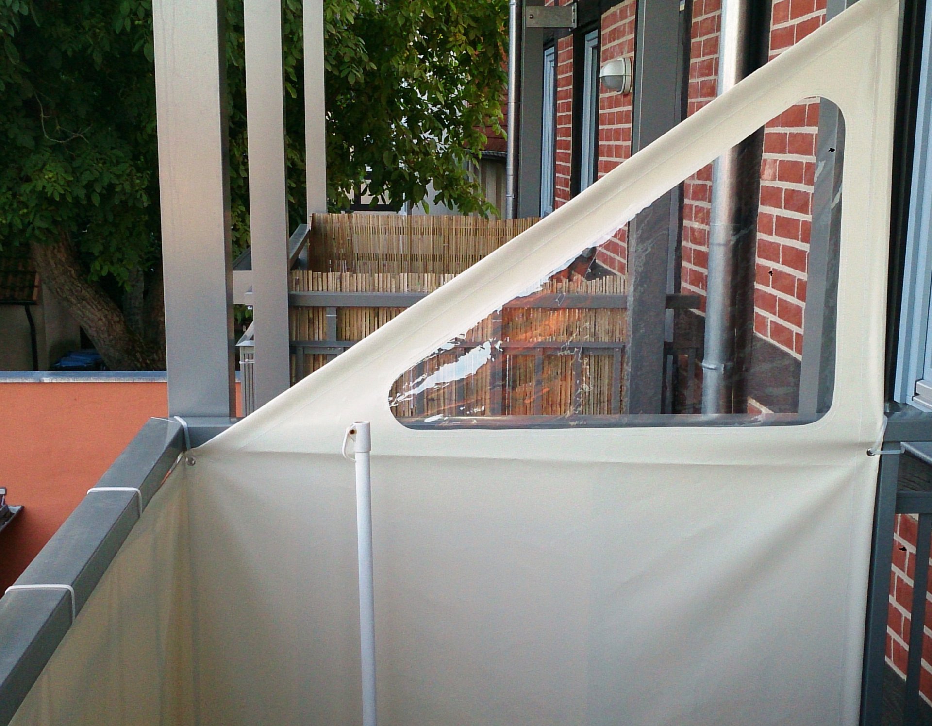 Balkon Windschutz und Regenschutz